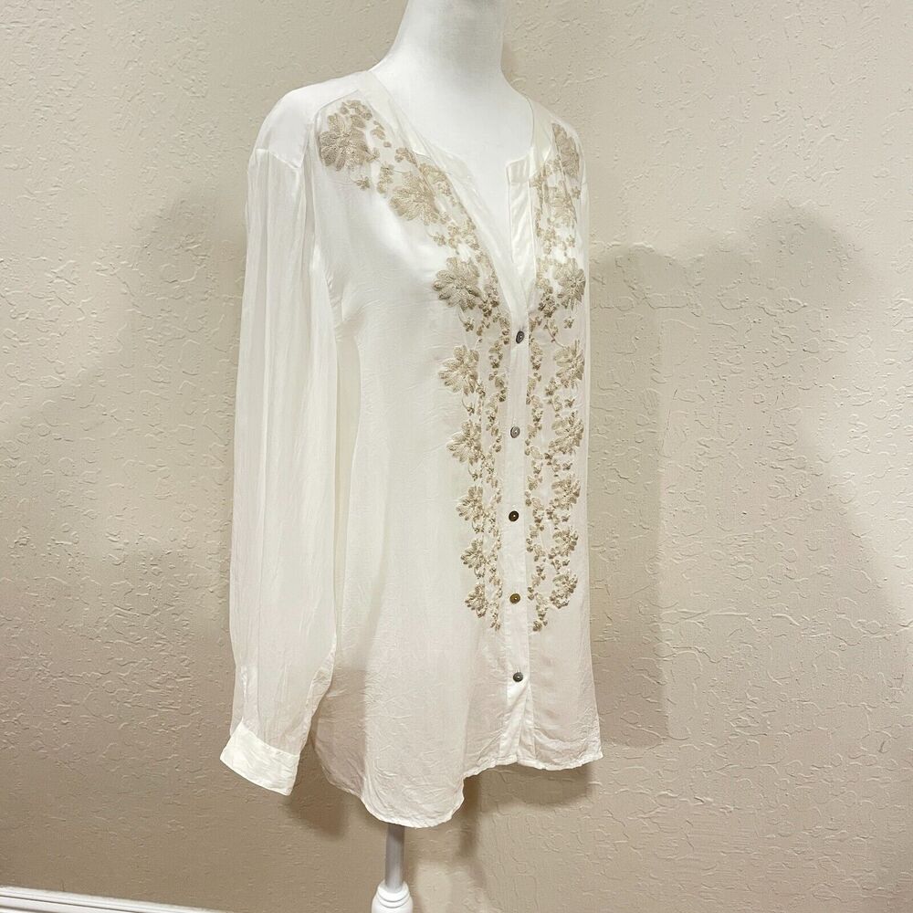 ~ J. Jill Lg Ivory Embroidered Blouse Sheer V-neck Off-White Cream Tan Button Up